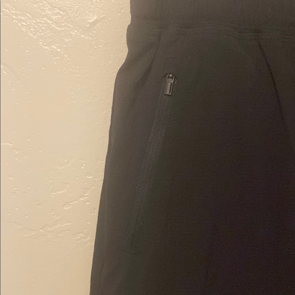 Athleta Black Cargo and Cropped Pants and Shorts High Waist Woman 6 - Picture 3 of 13